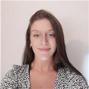 Profesora de clases particulares adaptadas a las necesidades de cada alumno/a